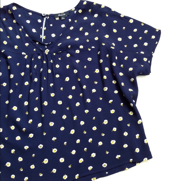 Madewell Rhyme Top in Daisy Dots - Picture 4 of 11